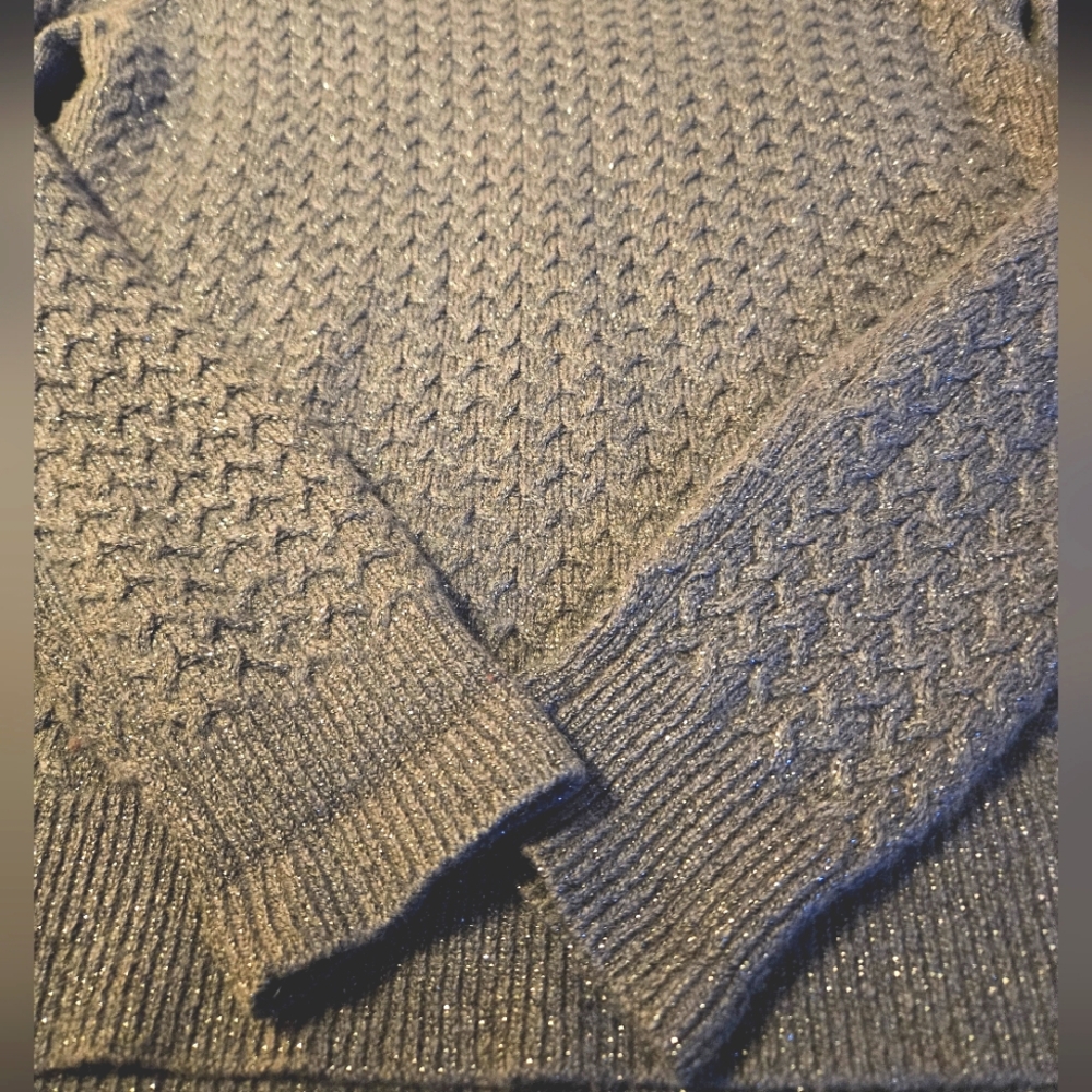 LOFT - SOFT Grey Shimmered Long Sleeved Womans Sweater - Picture 3 of 5